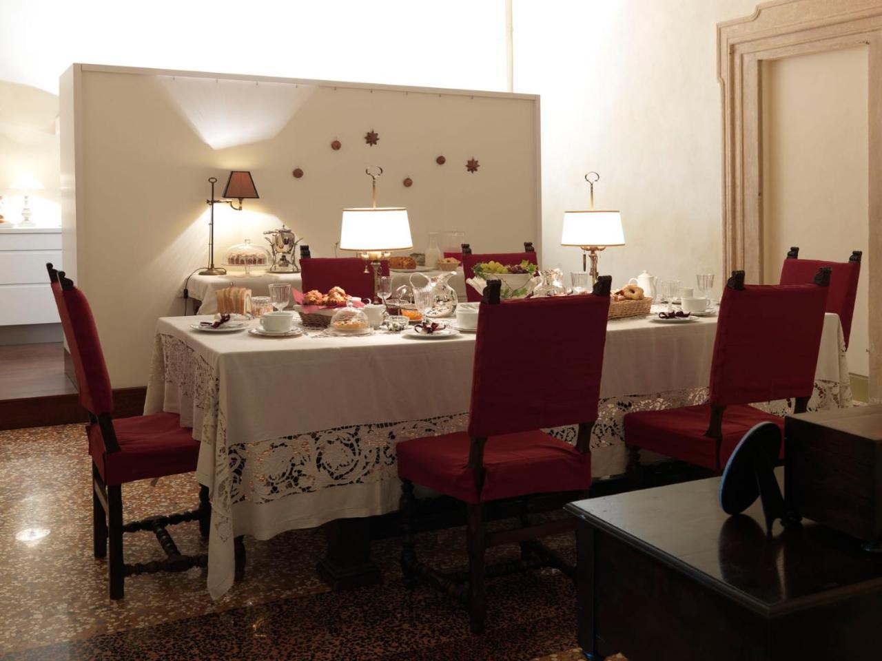 Antica Casa Zucchini B&B Bologne Extérieur photo