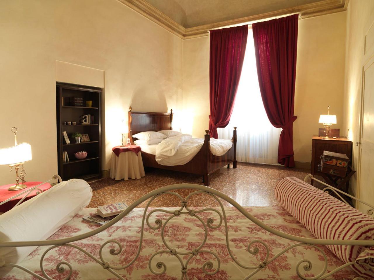 Antica Casa Zucchini B&B Bologne Extérieur photo